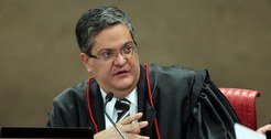 Ministro Henrique Neves em 13.08.2015