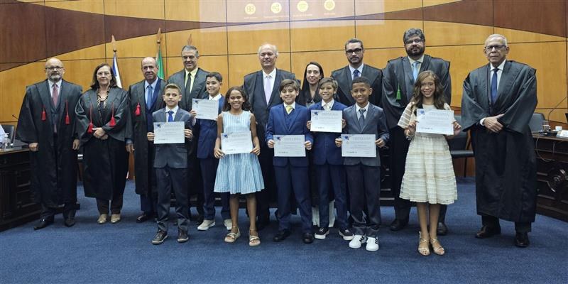 TRE-ES diplomação de alunos .