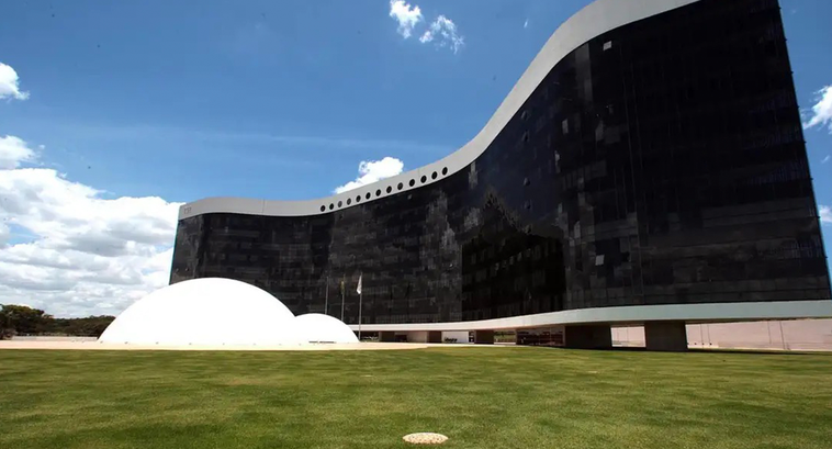 TSE realiza nova atualização de segurança em sistemas operacionais na segunda (9) A previsão é que o procedimento seja concluído até as 6h de terça-feira (10)